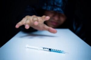 Как люди становятся наркоманами